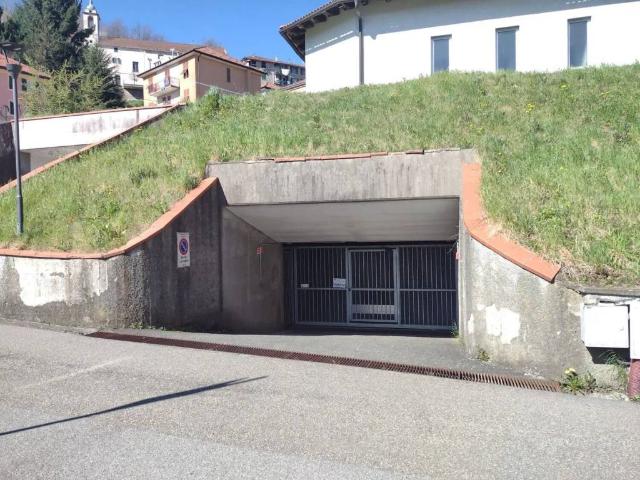 Box in vendita a Masone, Liguria