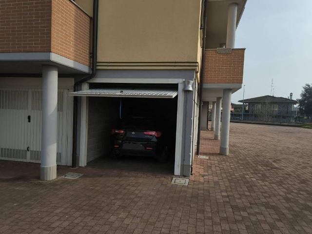 Box in vendita a Massalengo, Lombardia