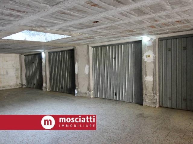 Box in vendita a Marche, Macerata