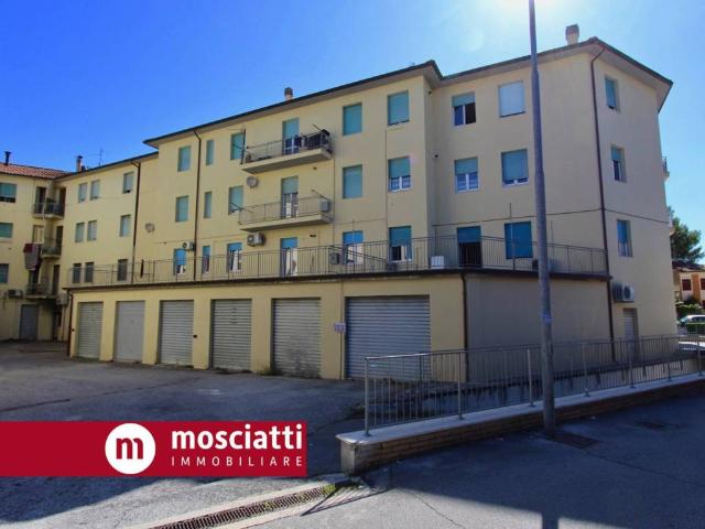 Box in vendita a Marche, Macerata