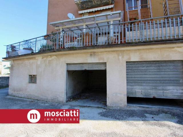 Box in vendita a Marche, Macerata
