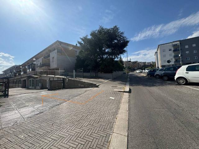 Box in vendita a Centro, Matera
