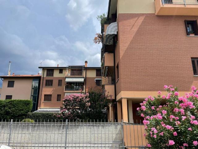 Box in vendita a Meda, Lombardia