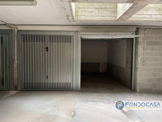 Box in vendita a Meda, Lombardia