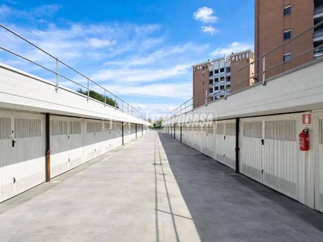 Box in vendita a Mediglia, Lombardia
