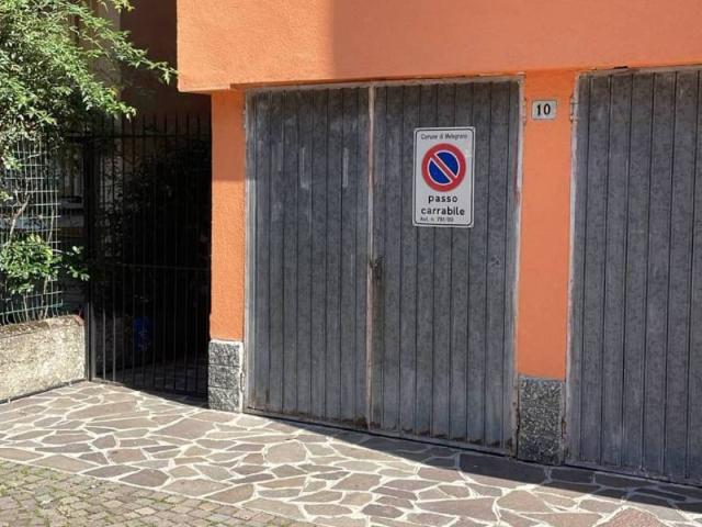 Box in vendita a Melegnano, Milano