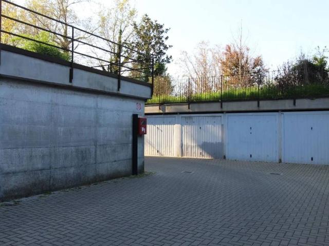 Box in vendita a Melzo, Lombardia