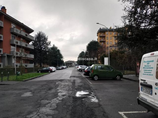 Box in vendita a Melzo, Lombardia