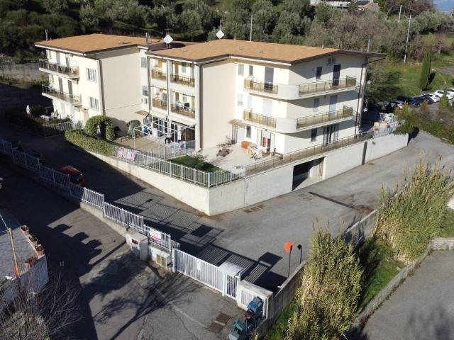 Box in vendita a Calabria, Cosenza