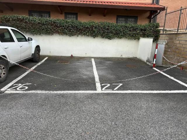 Box in vendita a Monte San Salvatore, Roma Capitale
