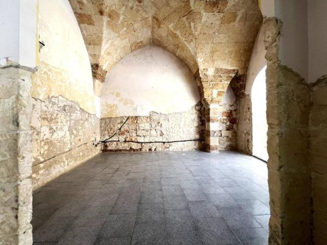 Box in vendita a Puglia, Brindisi