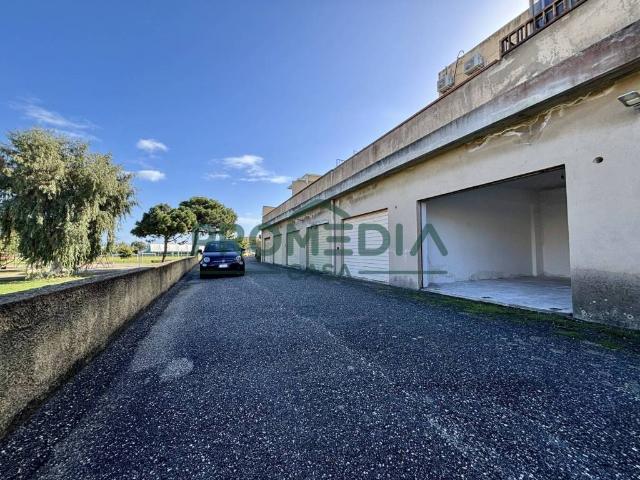 Box in vendita a Mortelle, Messina