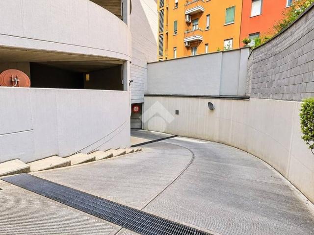 Box in vendita a Villapizzone, Milano