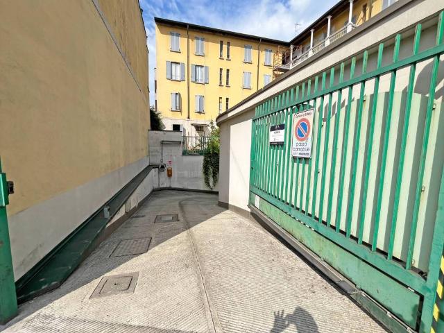 Box in vendita a Municipio 5, Milano