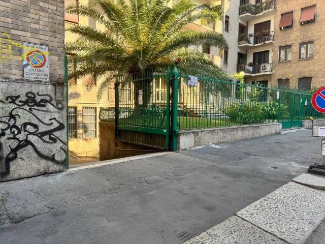 Box in vendita a Municipio 2, Milano