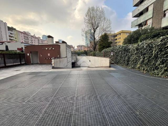 Box in vendita a Municipio 2, Milano