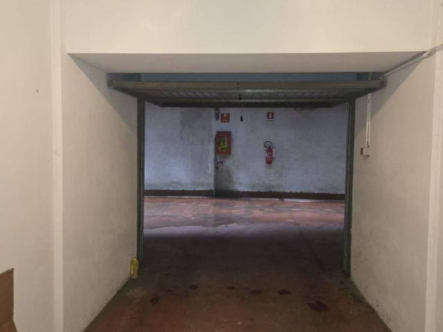 Box in vendita a Municipio 9, Milano