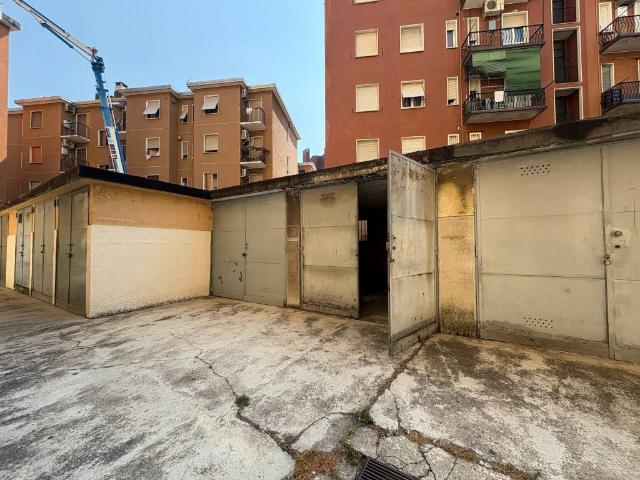 Box in vendita a Municipio 2, Milano