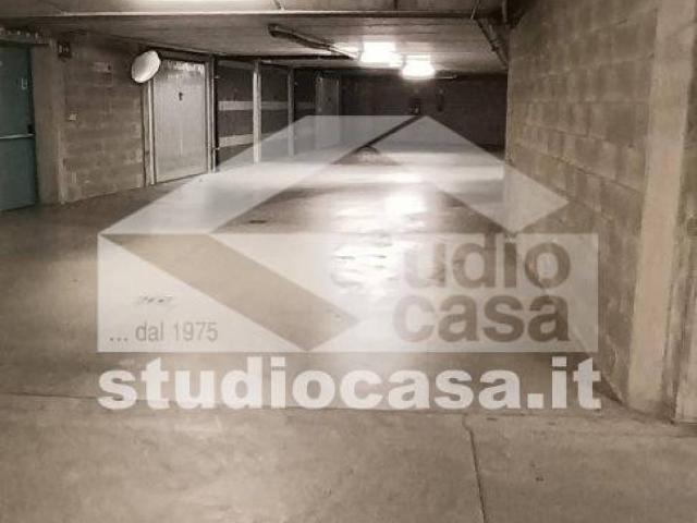 Box in vendita a Viale Monza, Milano