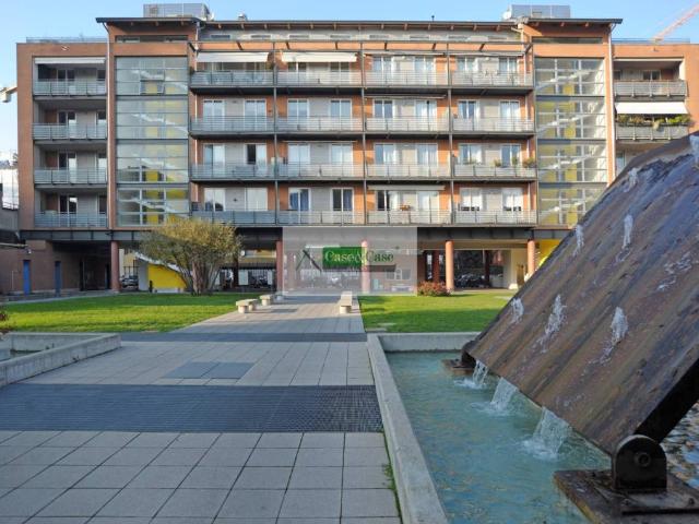 Box in vendita a Lorenteggio, Milano