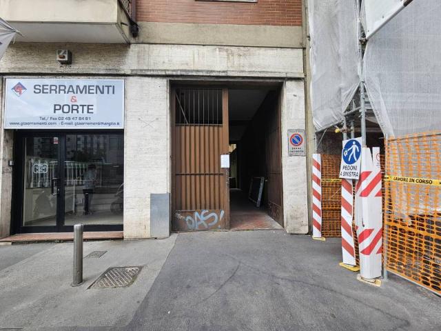 Box in vendita a Municipio 7, Milano