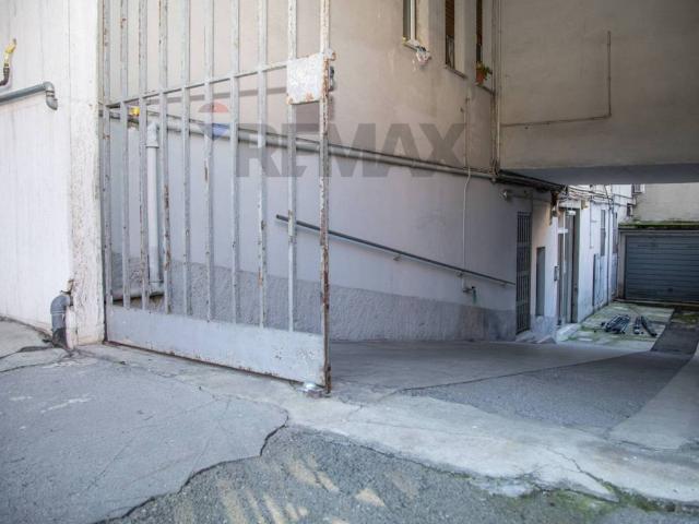 Box in vendita a Corsica, Milano