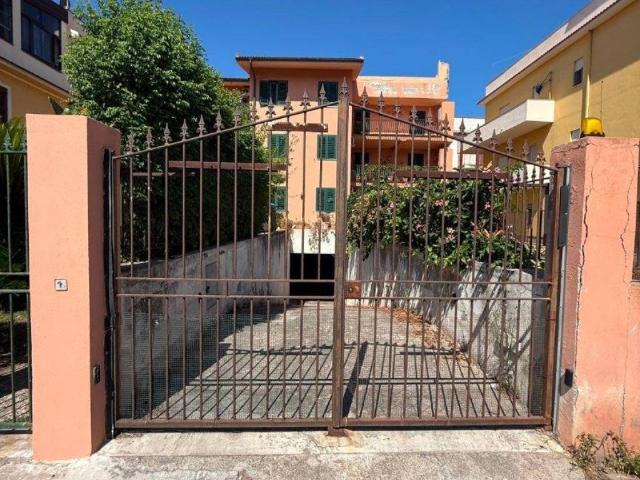 Box in vendita a Milazzo, Sicilia