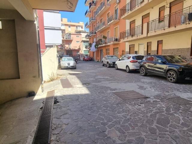 Box in vendita a Milazzo, Sicilia