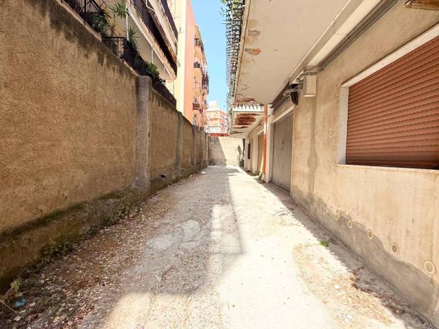 Box in vendita a Milazzo, Sicilia