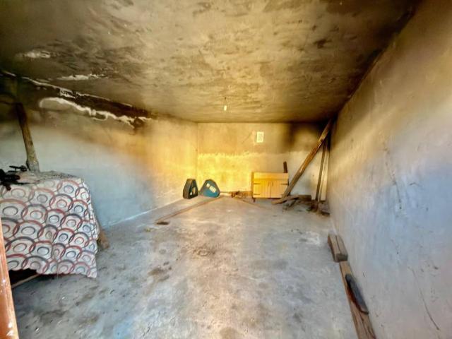 Box in vendita a Miradolo Terme, Pavia
