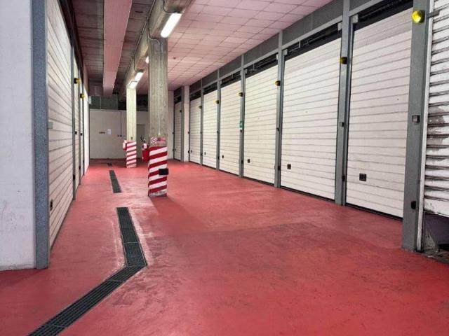 Box in vendita a Centro Storico, Modena