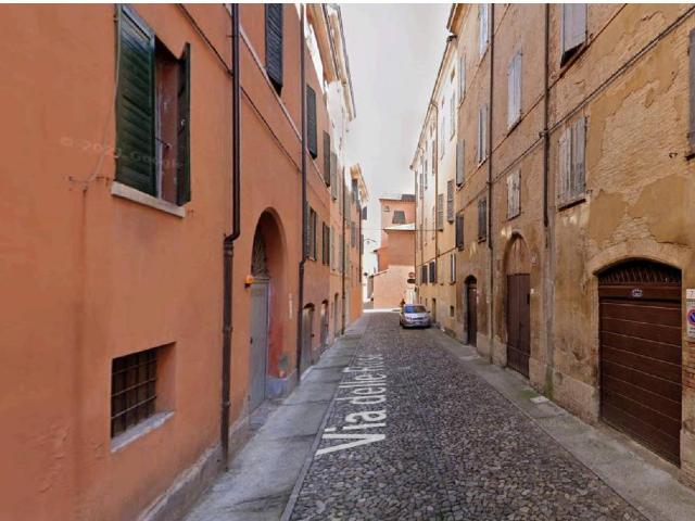 Box in vendita a Centro Storico, Modena