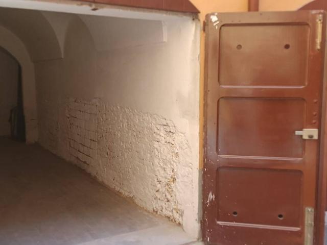 Box in vendita a Centro Storico, Modena