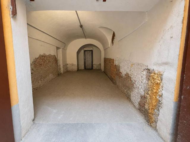 Box in vendita a Centro Storico, Modena