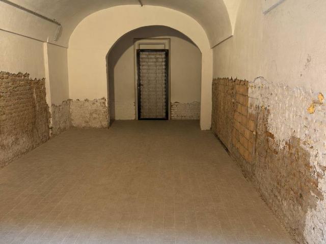 Box in vendita a Centro Storico, Modena