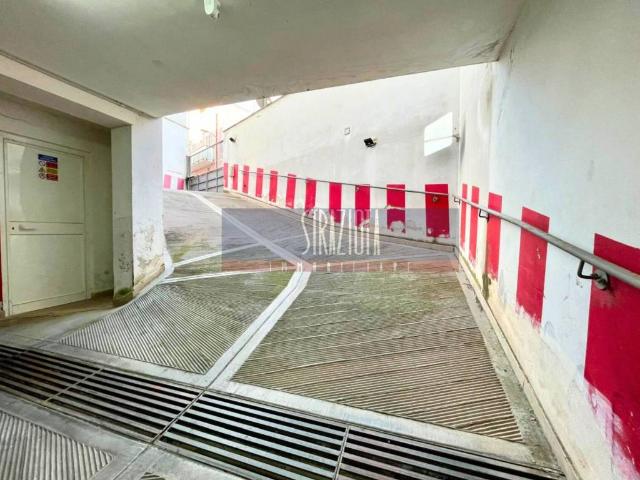 Box in vendita a Puglia, Bari