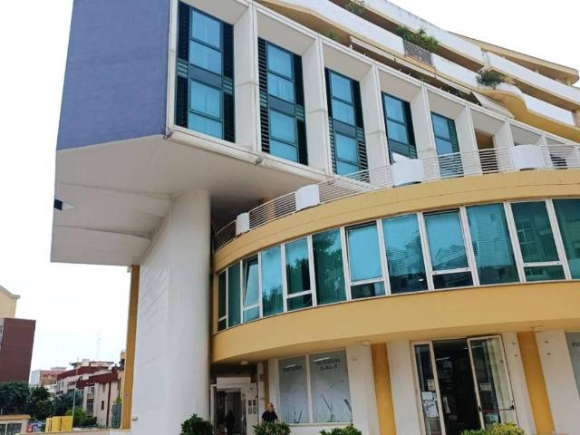 Box in vendita a Puglia, Bari