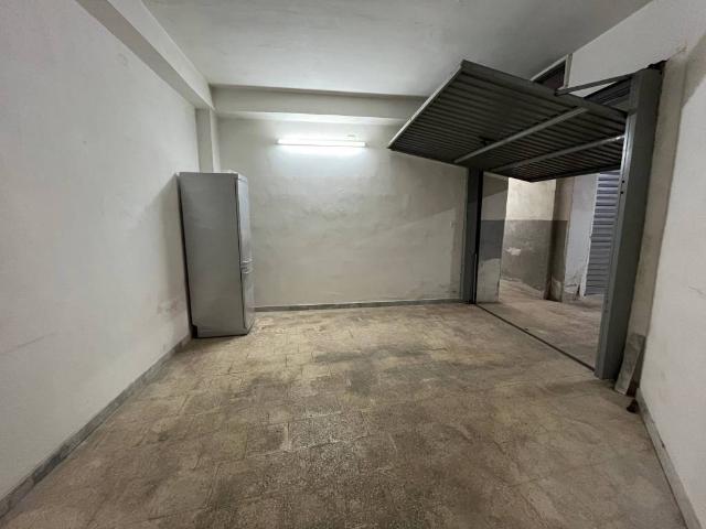 Box in vendita a Puglia, Bari