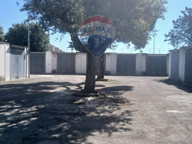 Box in vendita a Modugno, Bari