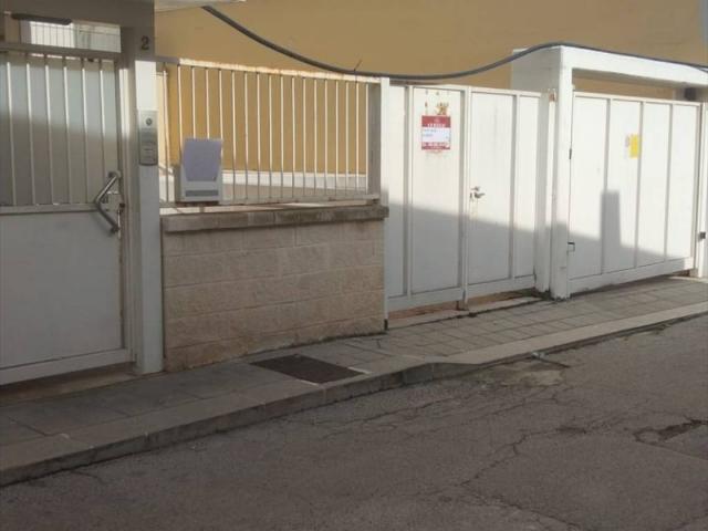 Box in vendita a Puglia, Bari