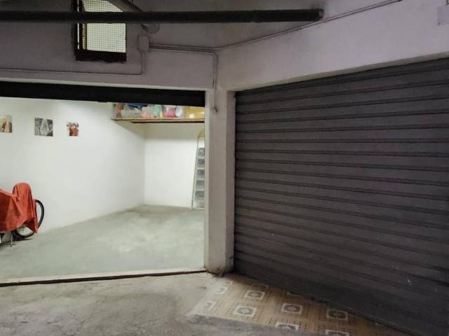 Box in vendita a Puglia, Bari