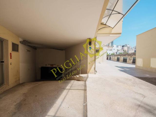 Box in vendita a Puglia, Bari