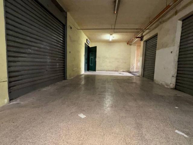 Box in vendita a Puglia, Bari