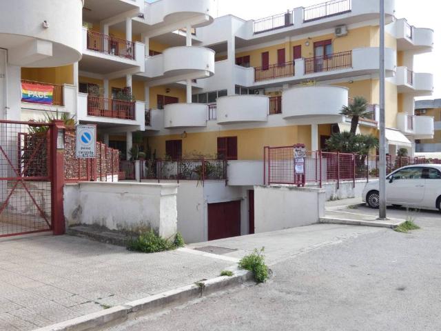 Box in vendita a Villaggio Belgiovine, Puglia