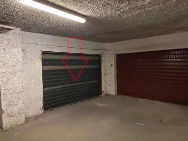 Box in vendita a Mondragone, Campania