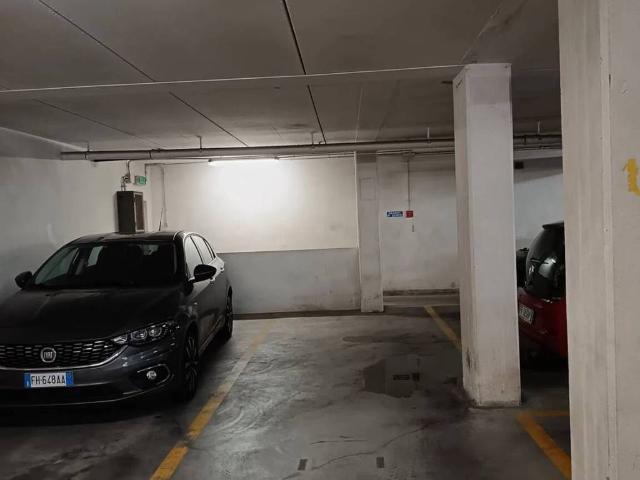 Box in vendita a Monfalcone, Friuli-Venezia Giulia