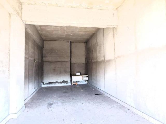 Box in vendita a Monforte San Giorgio, Sicilia
