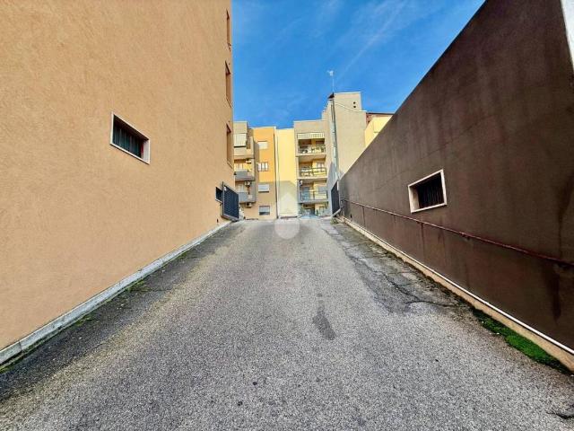 Box in vendita a Puglia, Bari