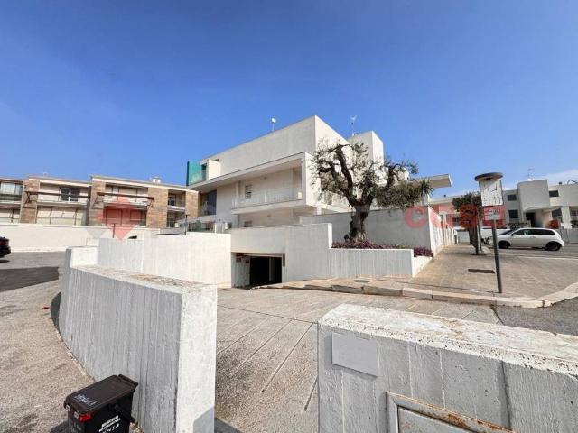 Box in vendita a Puglia, Bari