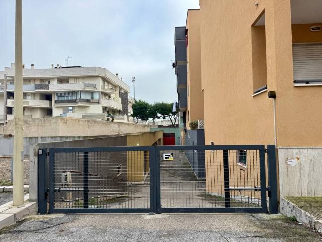 Box in vendita a Puglia, Bari
